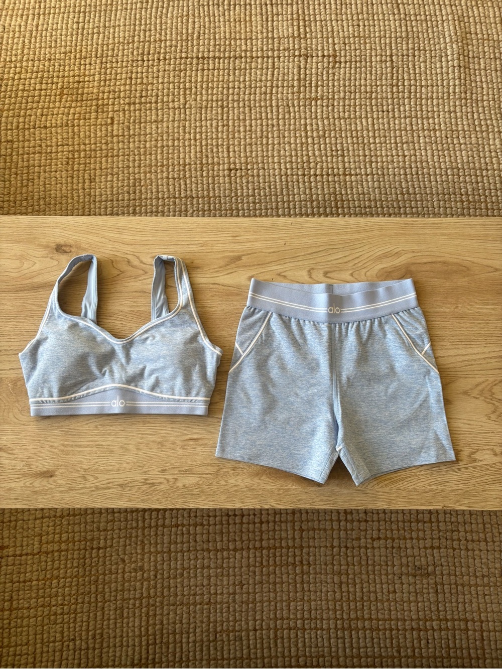 NWOT ALO Yoga Alosoft Heart Throb Bra size Small in Seashell Blue Heather - Picture 7 of 8